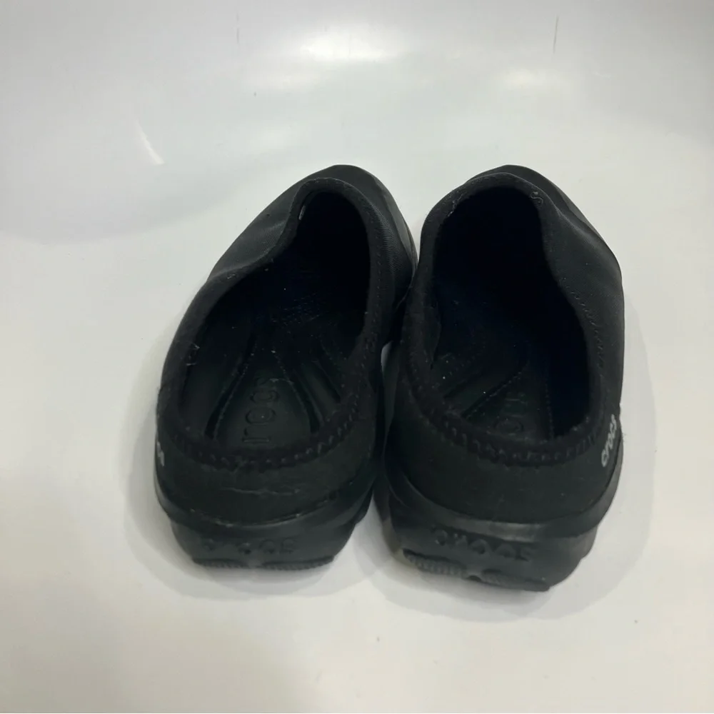 Crocs duet‎ busy day 2.0 Satya mule flat black women’s size 7 casual minimalist